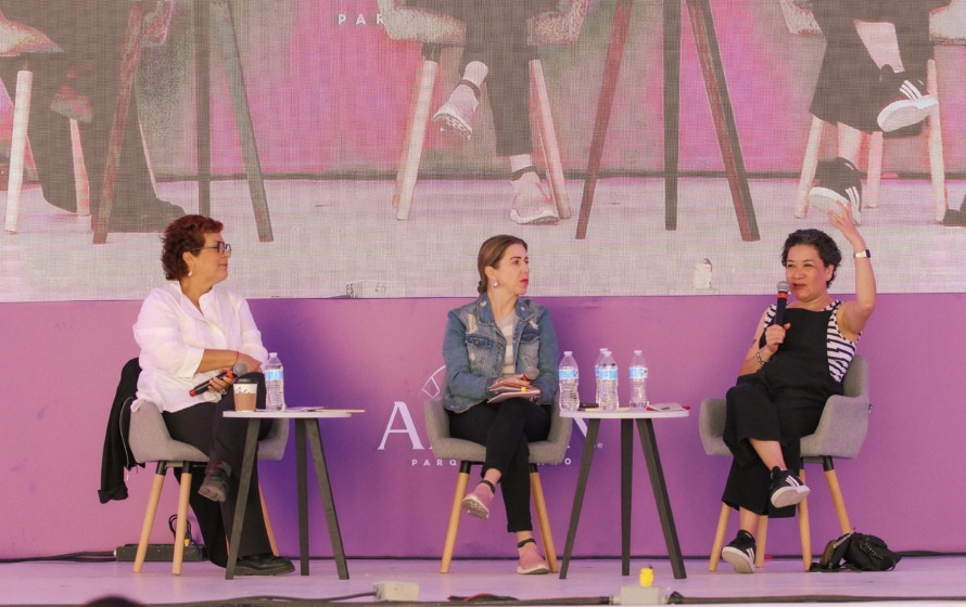 FILIAZ-ANA-Y-JULIA-890x560
